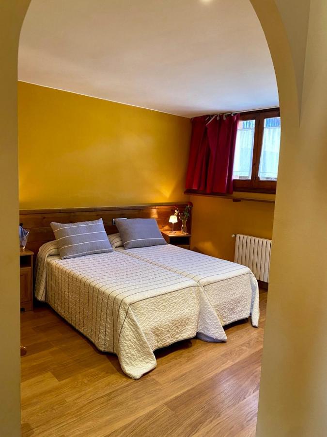 Campalans Hotel Rural Bungalows Mobilhomes Borredá Exteriör bild