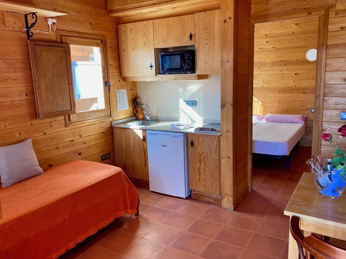 Campalans Hotel Rural Bungalows Mobilhomes Borredá Exteriör bild